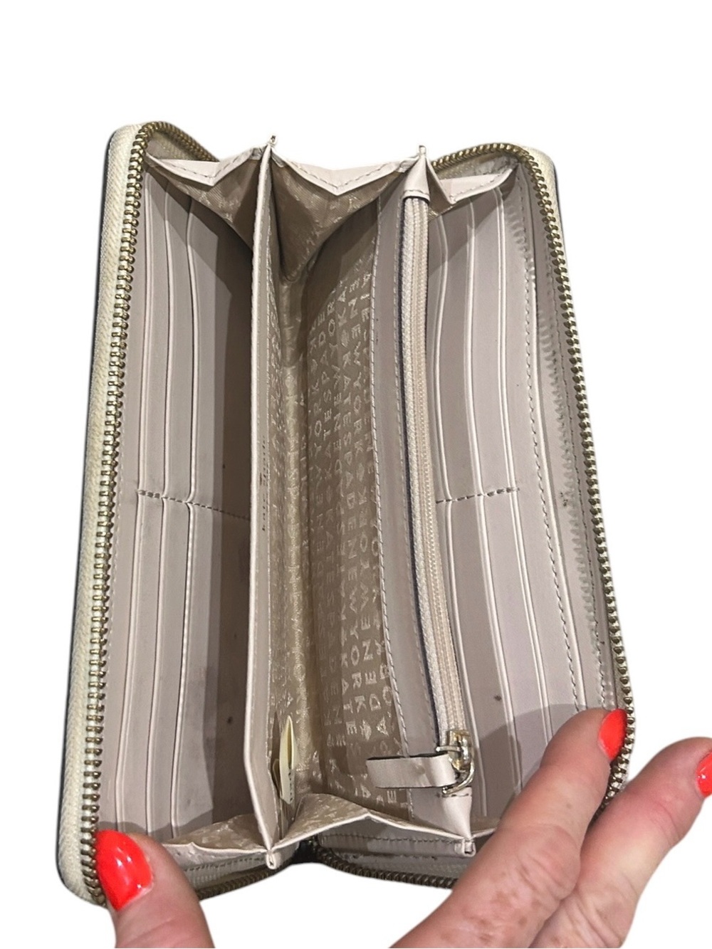 kate spade New York Two-Tone Black & cream pebble leather Zip Wallet - Picture 3 of 6